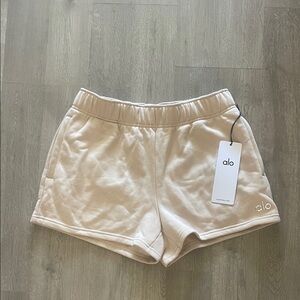 ALO Yoga Women's Cream Athletic Shorts
